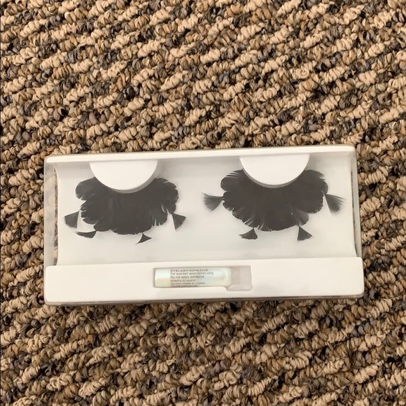 Lashes - Picture 2 of 2